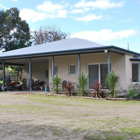 Back Valley Farmstay Bed And Breakfast Victor Harbor Bagian luar foto