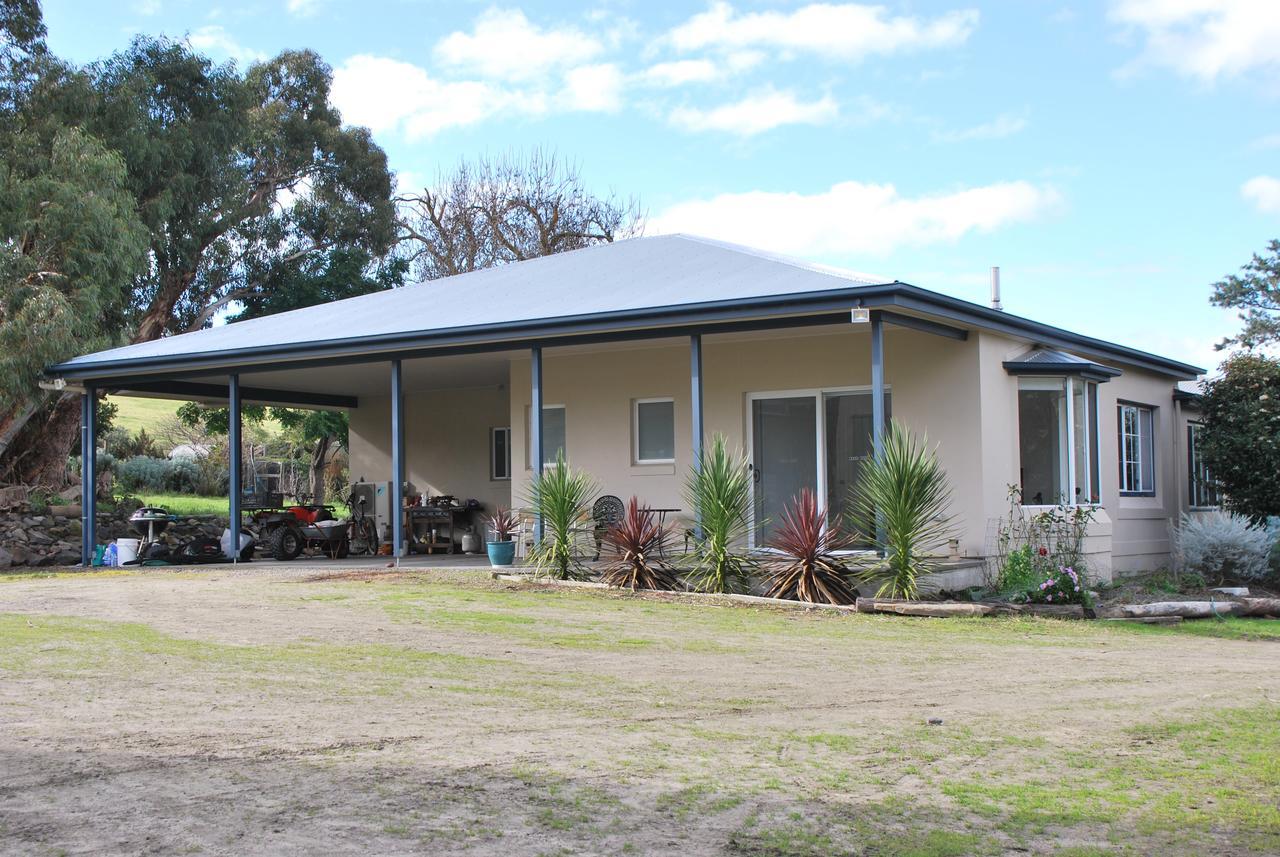 Back Valley Farmstay Bed And Breakfast Victor Harbor Bagian luar foto
