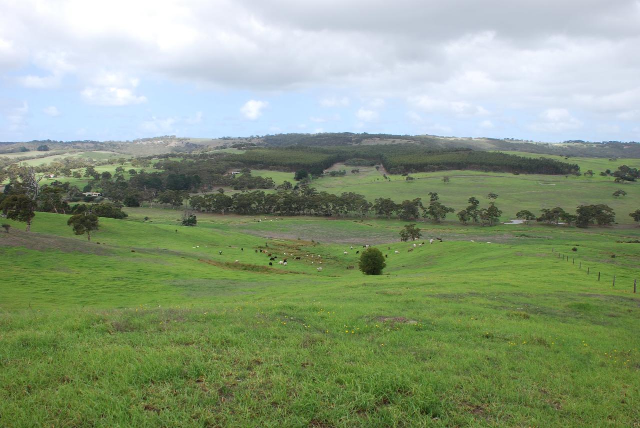 Back Valley Farmstay Bed And Breakfast Victor Harbor Bagian luar foto